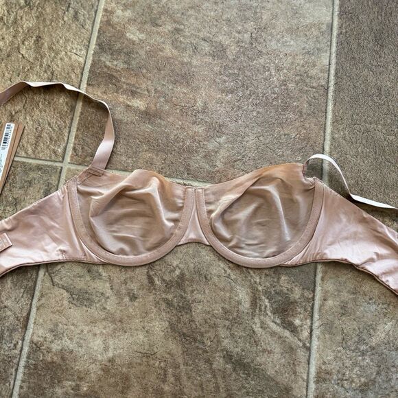 Skims No Show Unlined Demi Bra Clay Size 32C - Picture 8 of 9